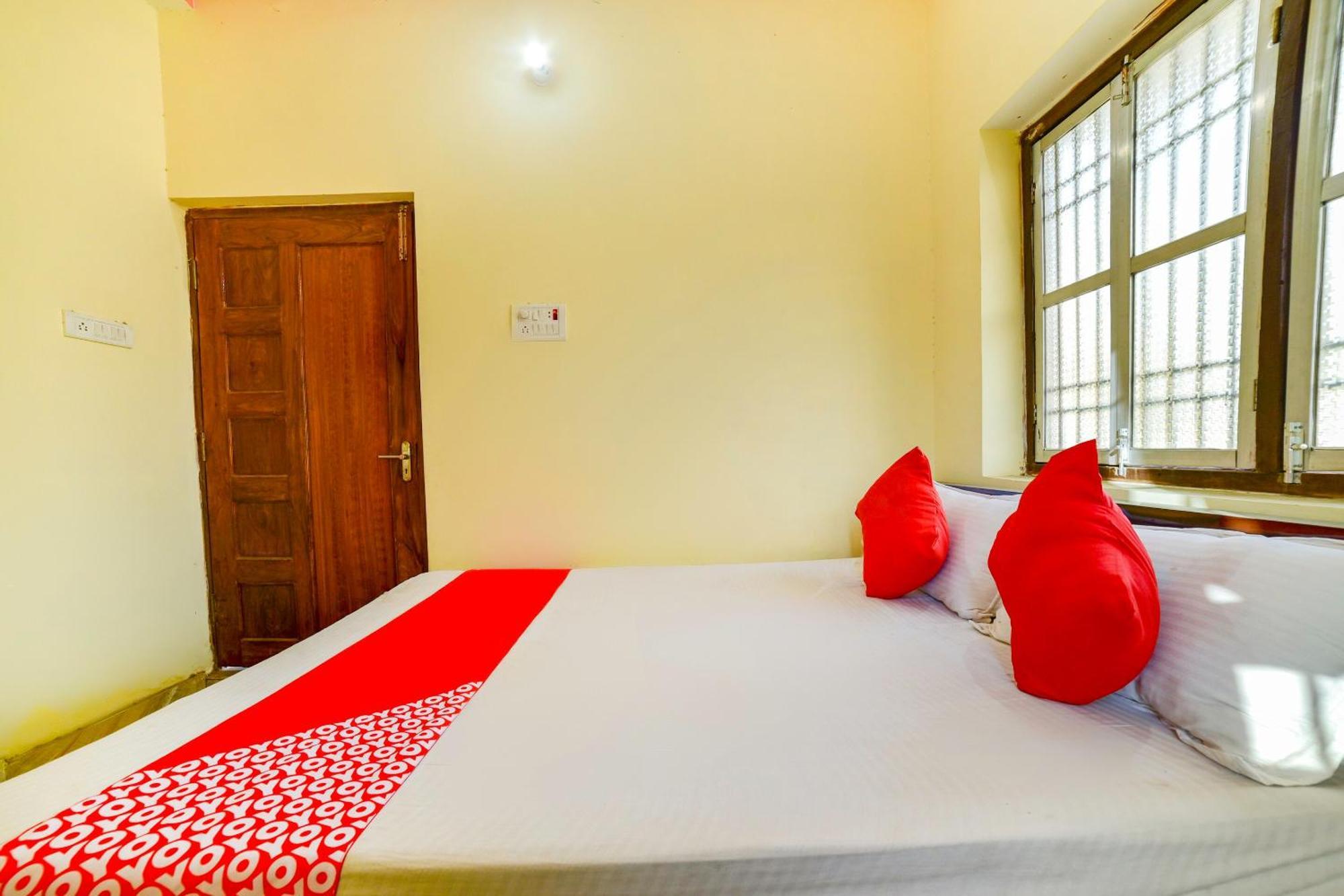 Oyo Flagship Ashoka Guest House Bihta Екстериор снимка